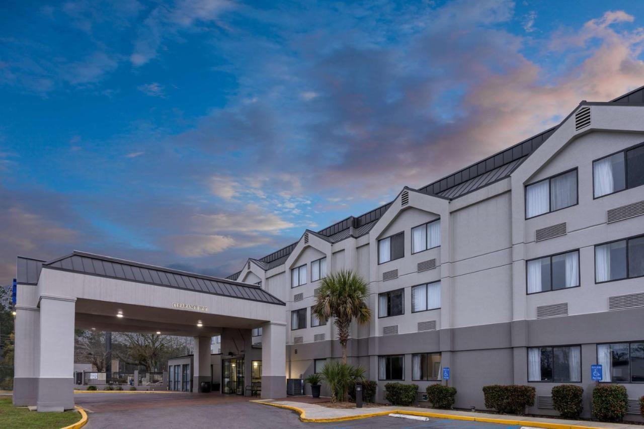 Hotel Baymont By Wyndham Saraland Exterior foto
