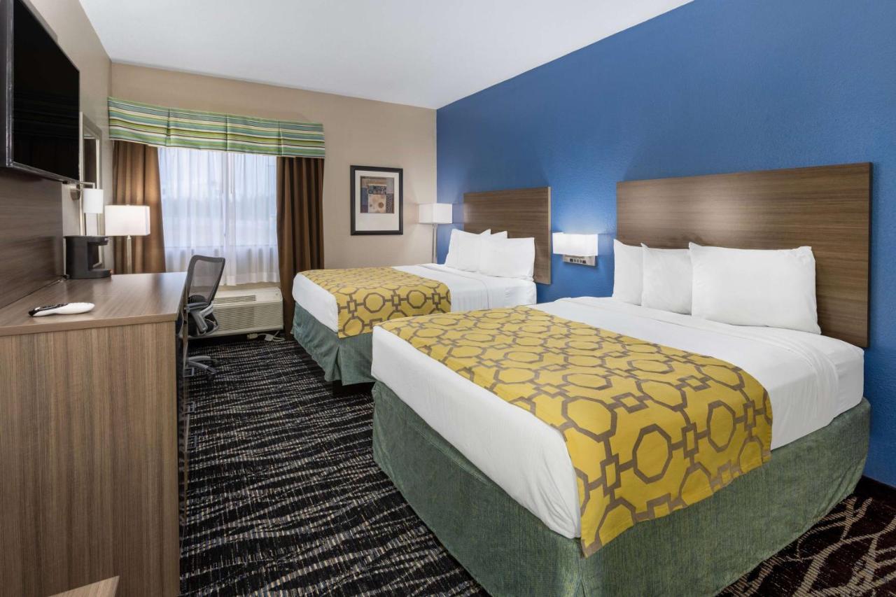 Hotel Baymont By Wyndham Saraland Exterior foto