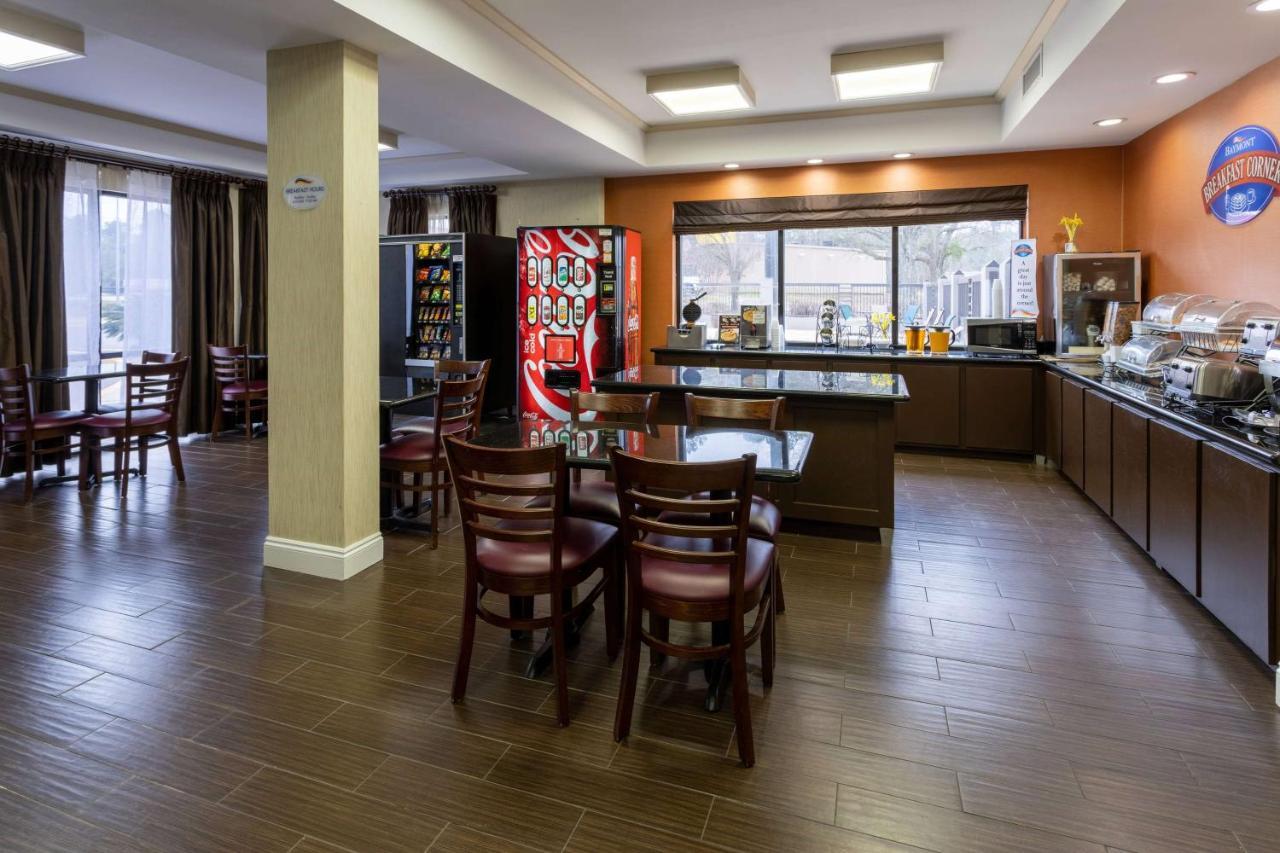 Hotel Baymont By Wyndham Saraland Exterior foto